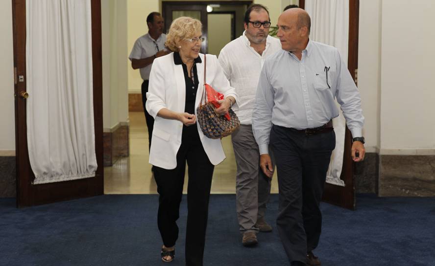 Manuela Carmena se reunió con Daniel Martínez en la Intendencia de Montevideo. Foto: EFE,.
