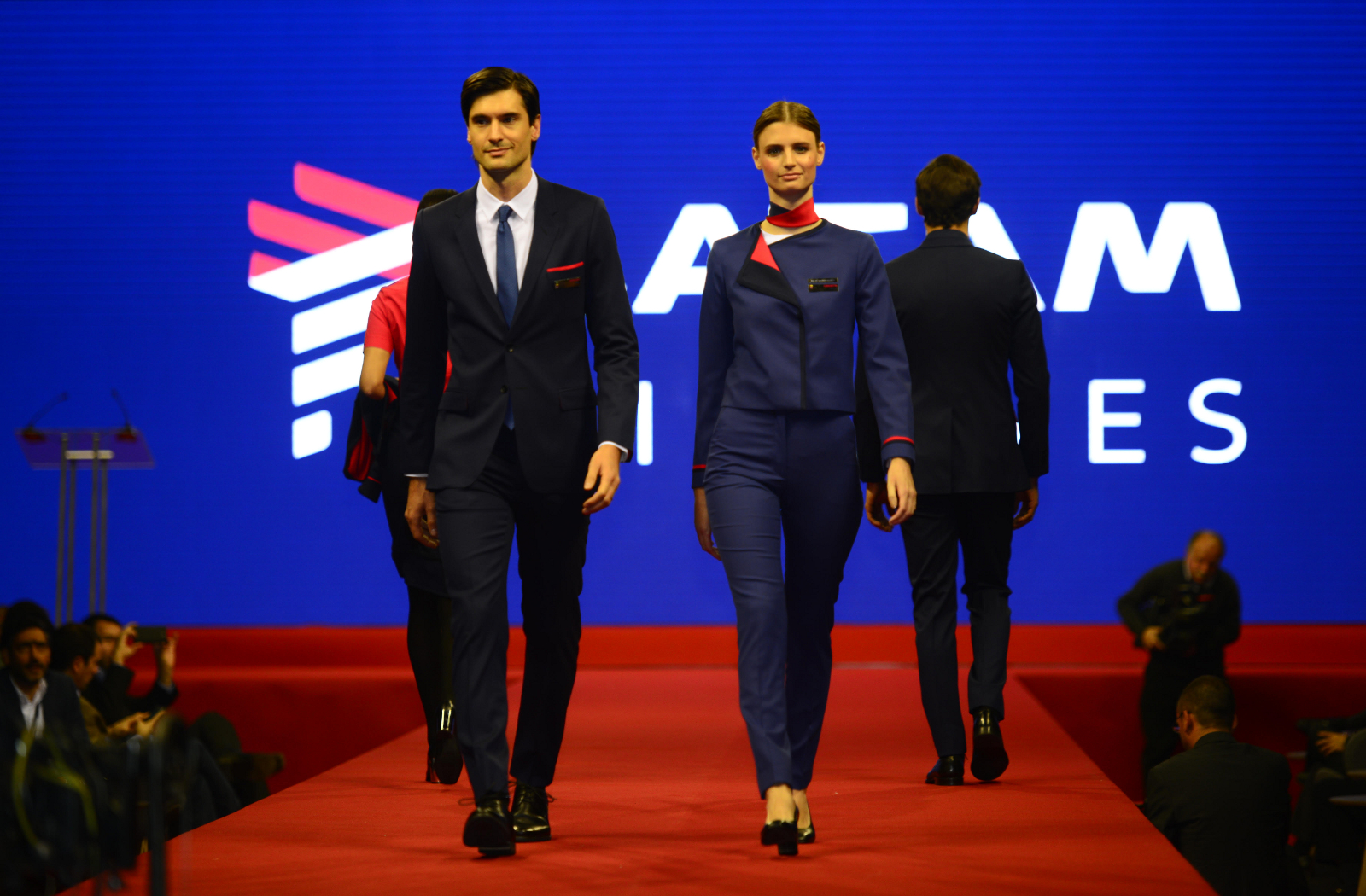 El eterno femenino de una imaginativa pintora