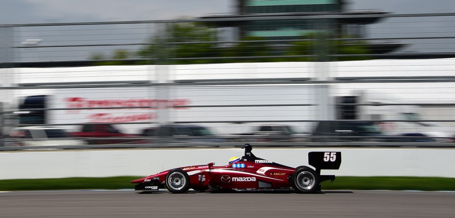 El eterno femenino de una imaginativa pintora