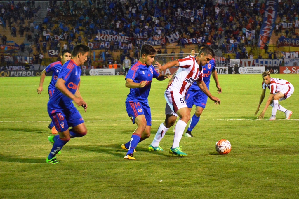 El eterno femenino de una imaginativa pintora