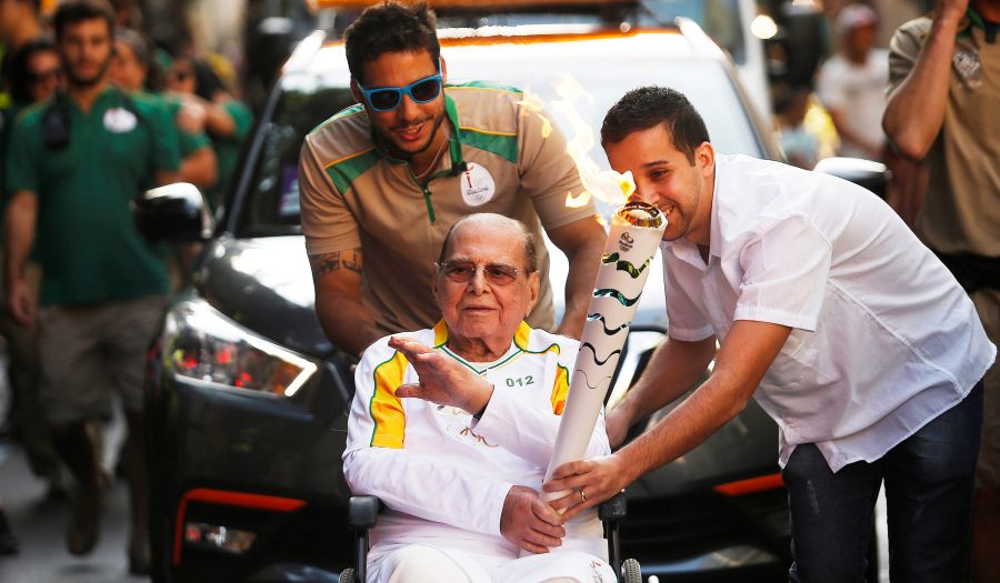 El eterno femenino de una imaginativa pintora