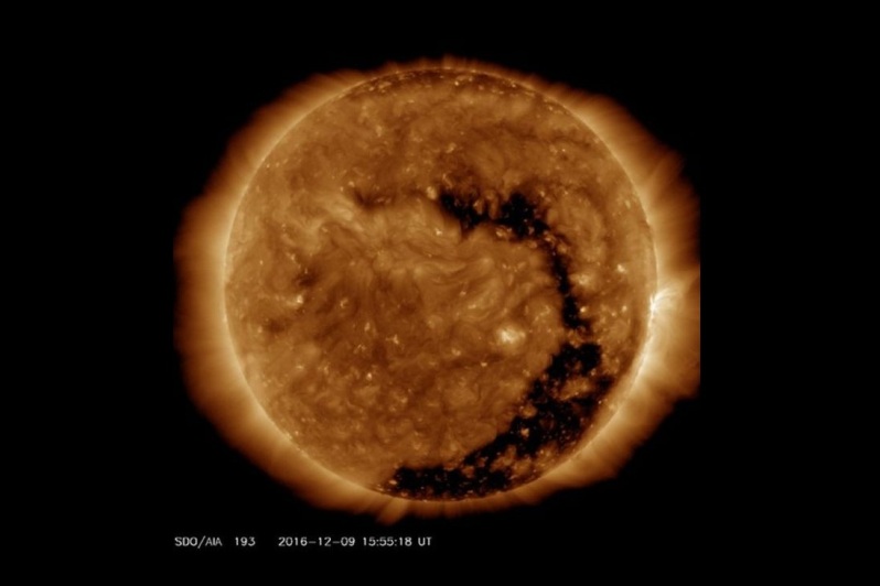 El eterno femenino de una imaginativa pintora