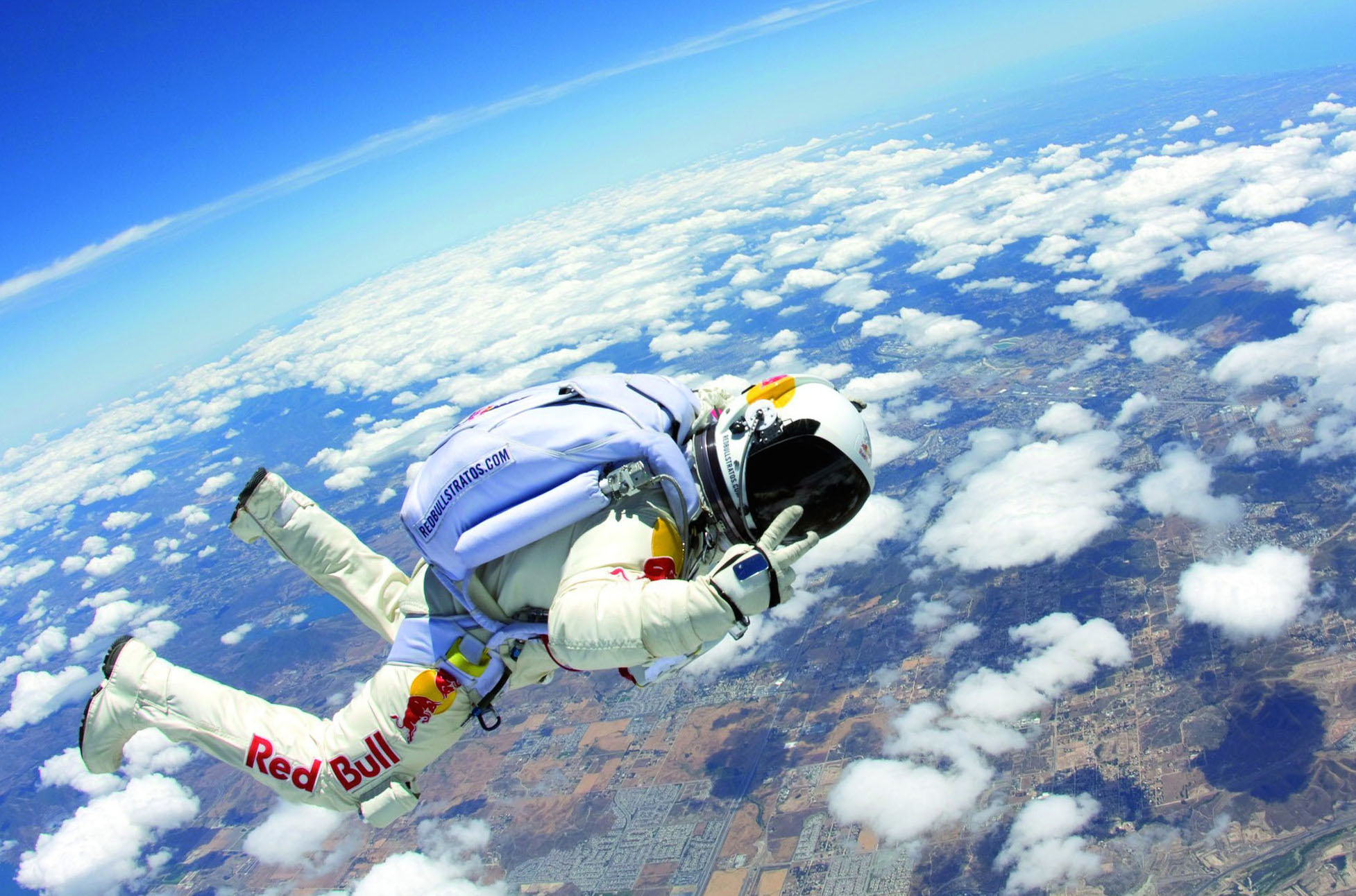 El eterno femenino de una imaginativa pintora