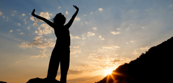 El eterno femenino de una imaginativa pintora