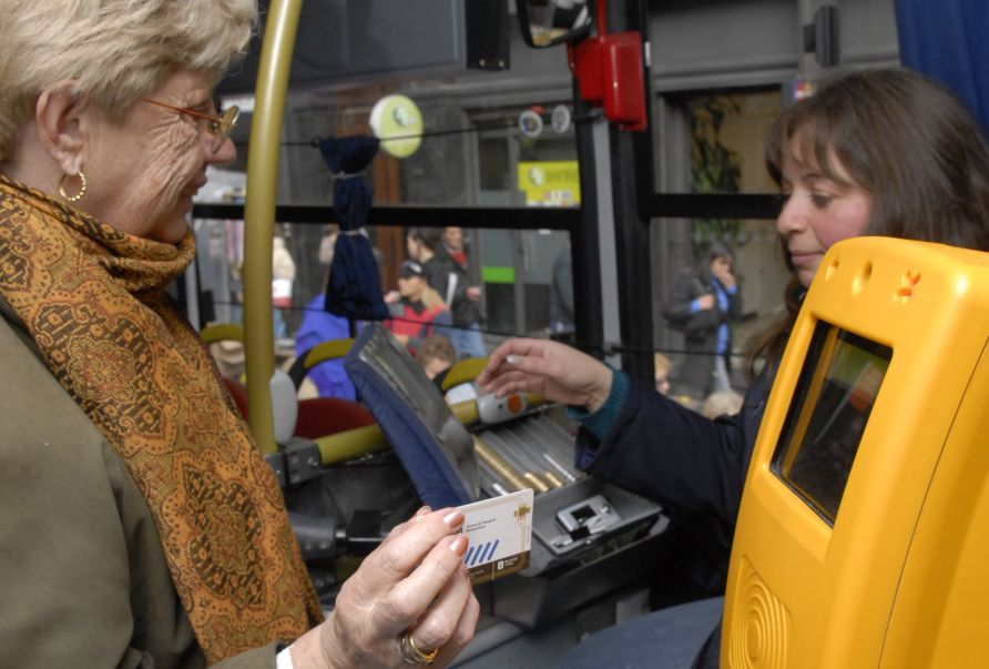 La Facultad arma un modelo de cómo se trasladan los usuarios de las STM. Foto: Archivo