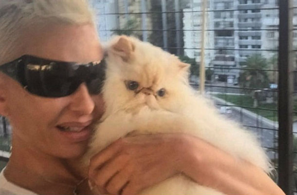 El eterno femenino de una imaginativa pintora