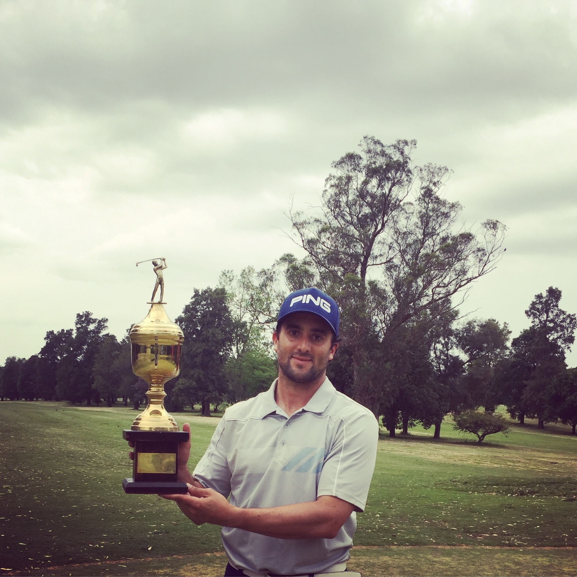 El eterno femenino de una imaginativa pintora