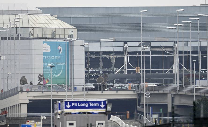 Así quedó el aeropuerto de Bruselas tras las explosiones. Foto: AFP.
