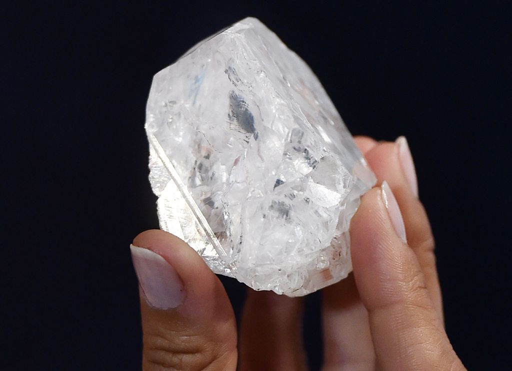 El eterno femenino de una imaginativa pintora