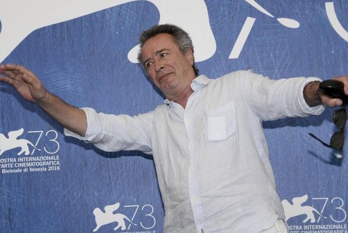 El eterno femenino de una imaginativa pintora