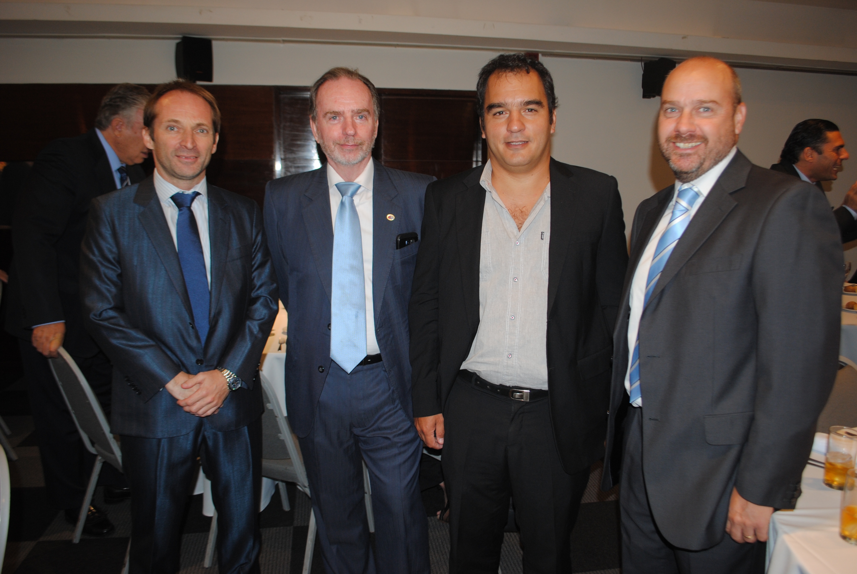 Pablo Gonzalez, Roberto Linn, Diego Fernández, Leonardo Basso.