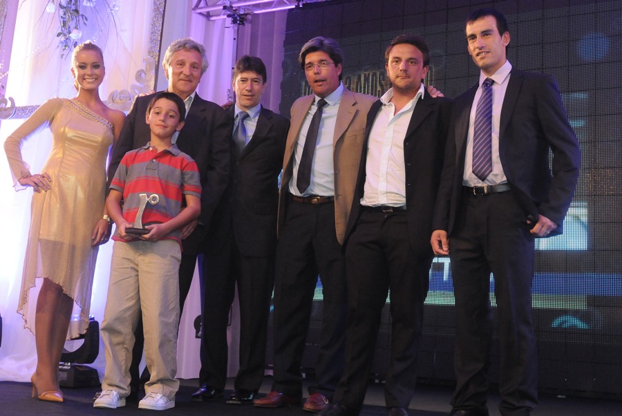 El eterno femenino de una imaginativa pintora