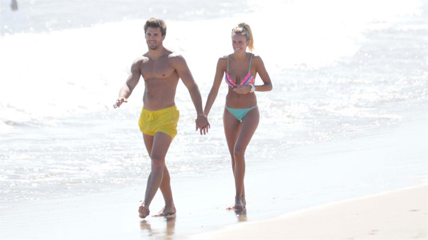 El eterno femenino de una imaginativa pintora