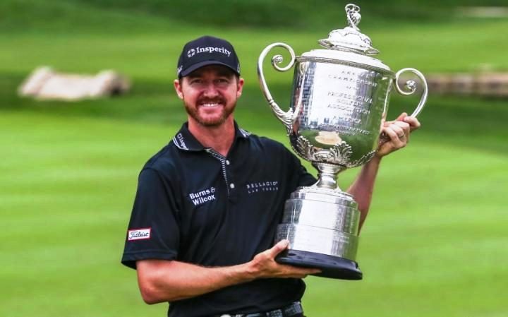 El eterno femenino de una imaginativa pintora