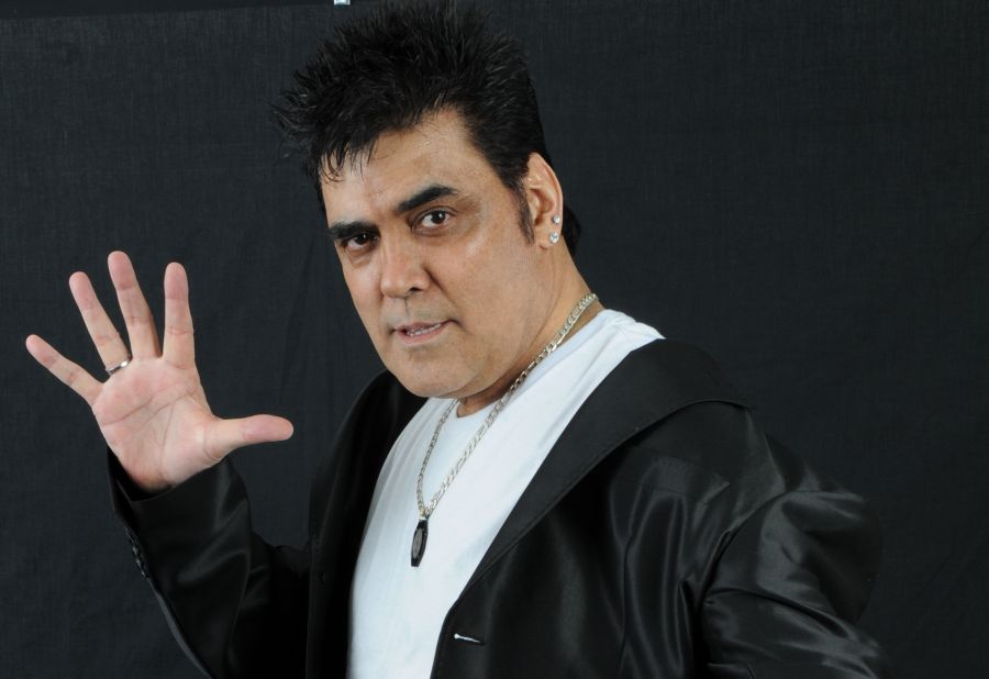 El eterno femenino de una imaginativa pintora