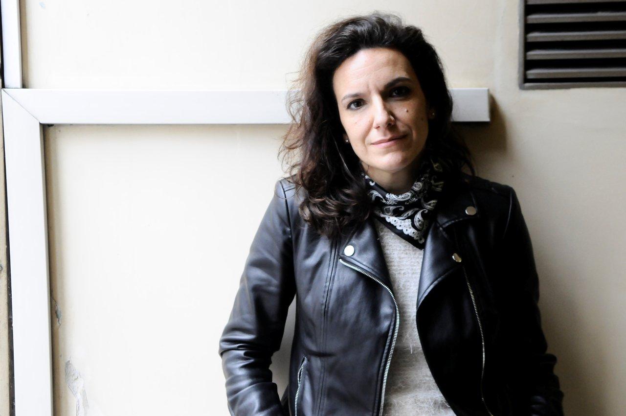 El eterno femenino de una imaginativa pintora