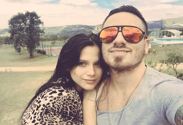 El eterno femenino de una imaginativa pintora