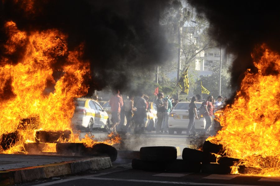 El eterno femenino de una imaginativa pintora