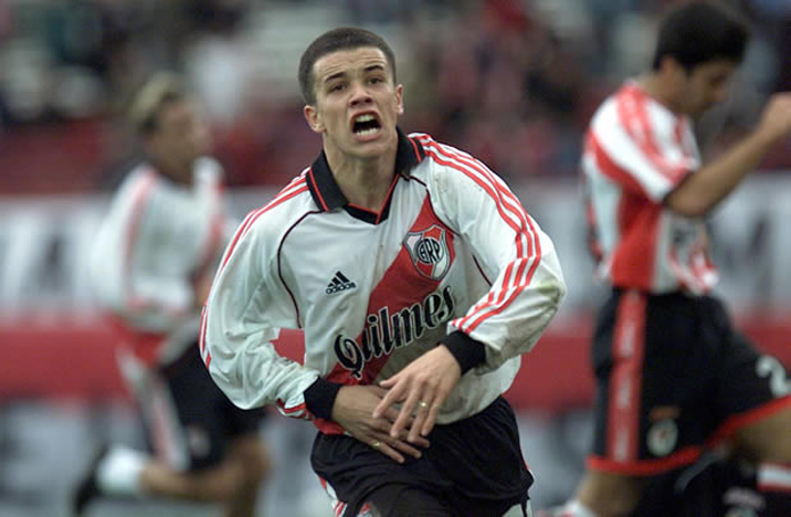 El eterno femenino de una imaginativa pintora