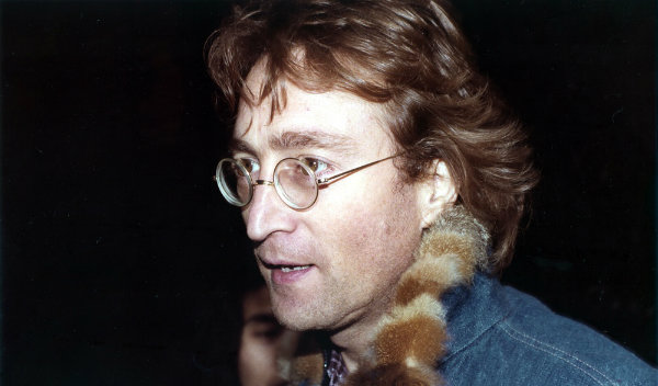 El eterno femenino de una imaginativa pintora