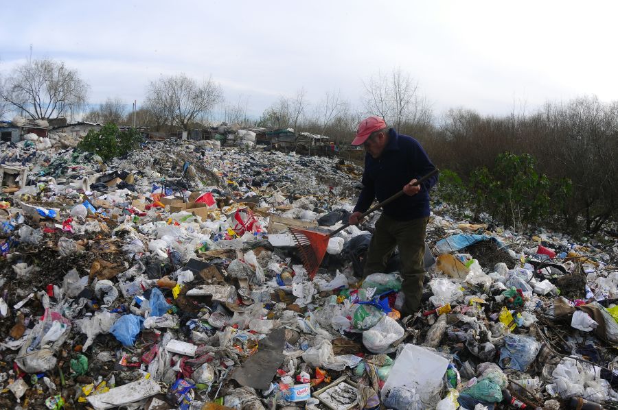 El eterno femenino de una imaginativa pintora