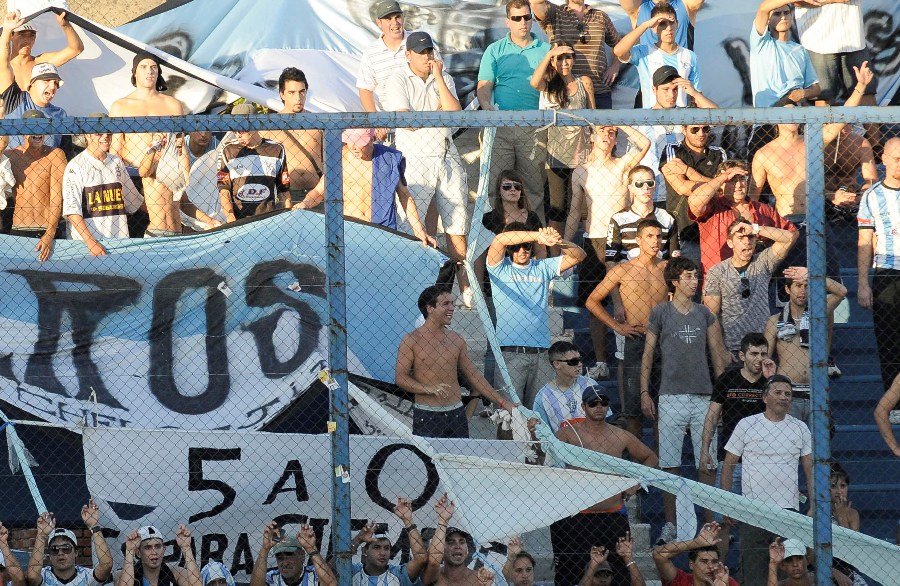 El eterno femenino de una imaginativa pintora