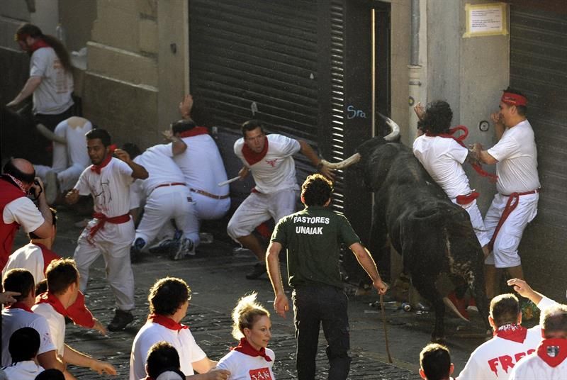 Segunda corrida de toros en San Fermín. Foto: EFE
