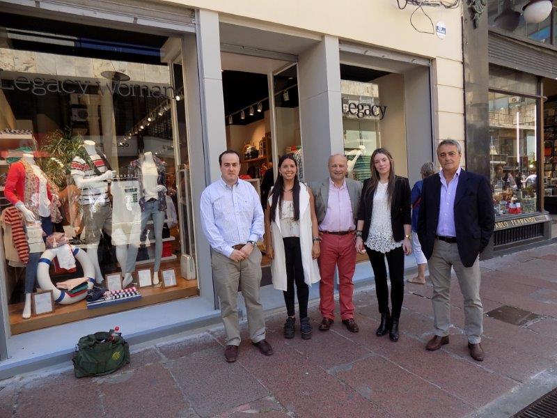 El eterno femenino de una imaginativa pintora