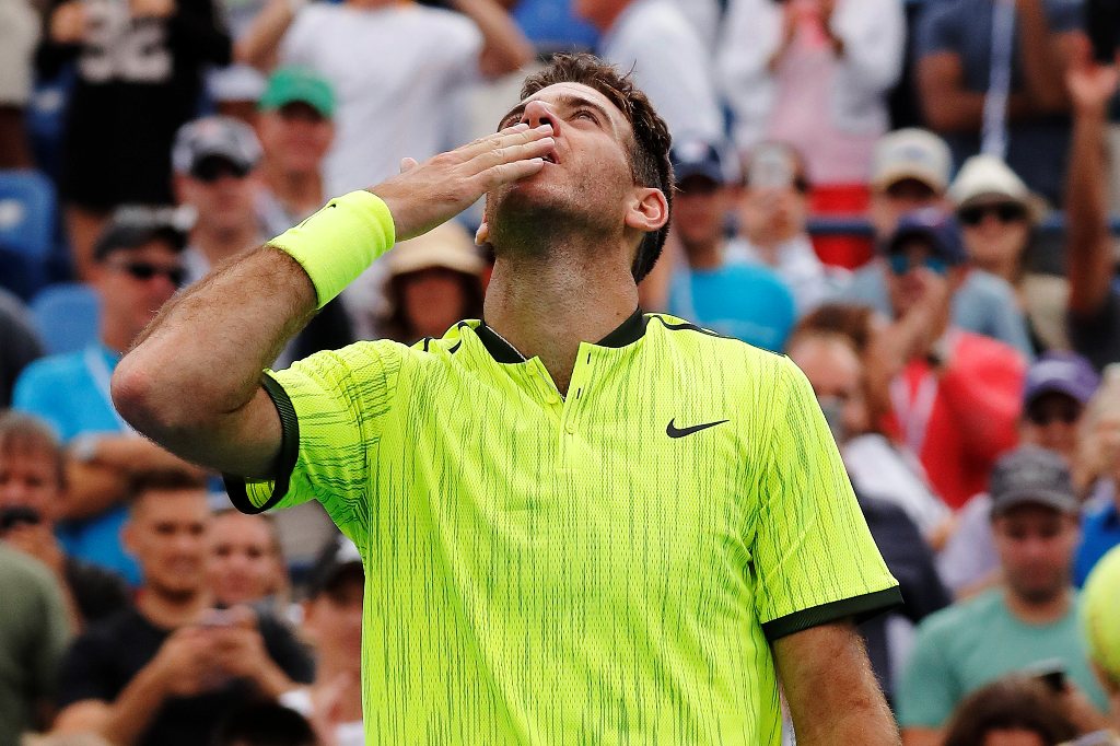 El eterno femenino de una imaginativa pintora