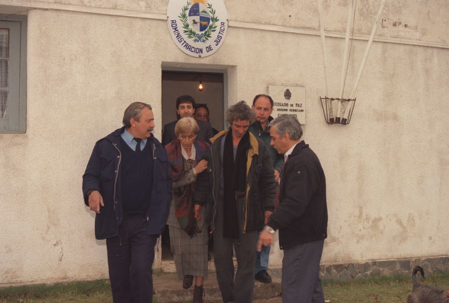 El eterno femenino de una imaginativa pintora