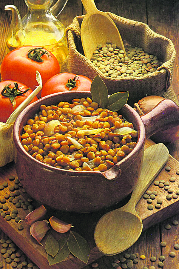 El eterno femenino de una imaginativa pintora