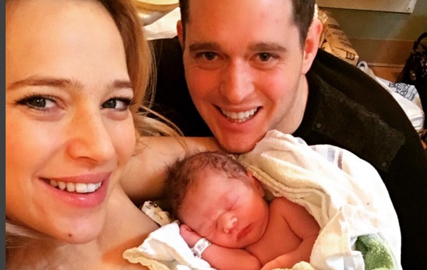 El eterno femenino de una imaginativa pintora