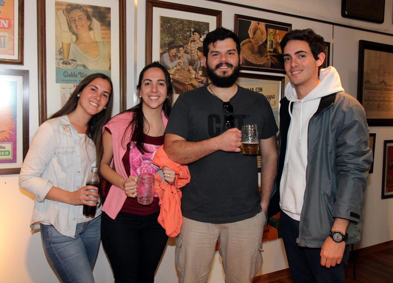 Mariana y María José Díaz, William Arroyo, Andres Díaz