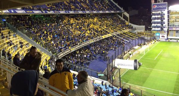 El eterno femenino de una imaginativa pintora