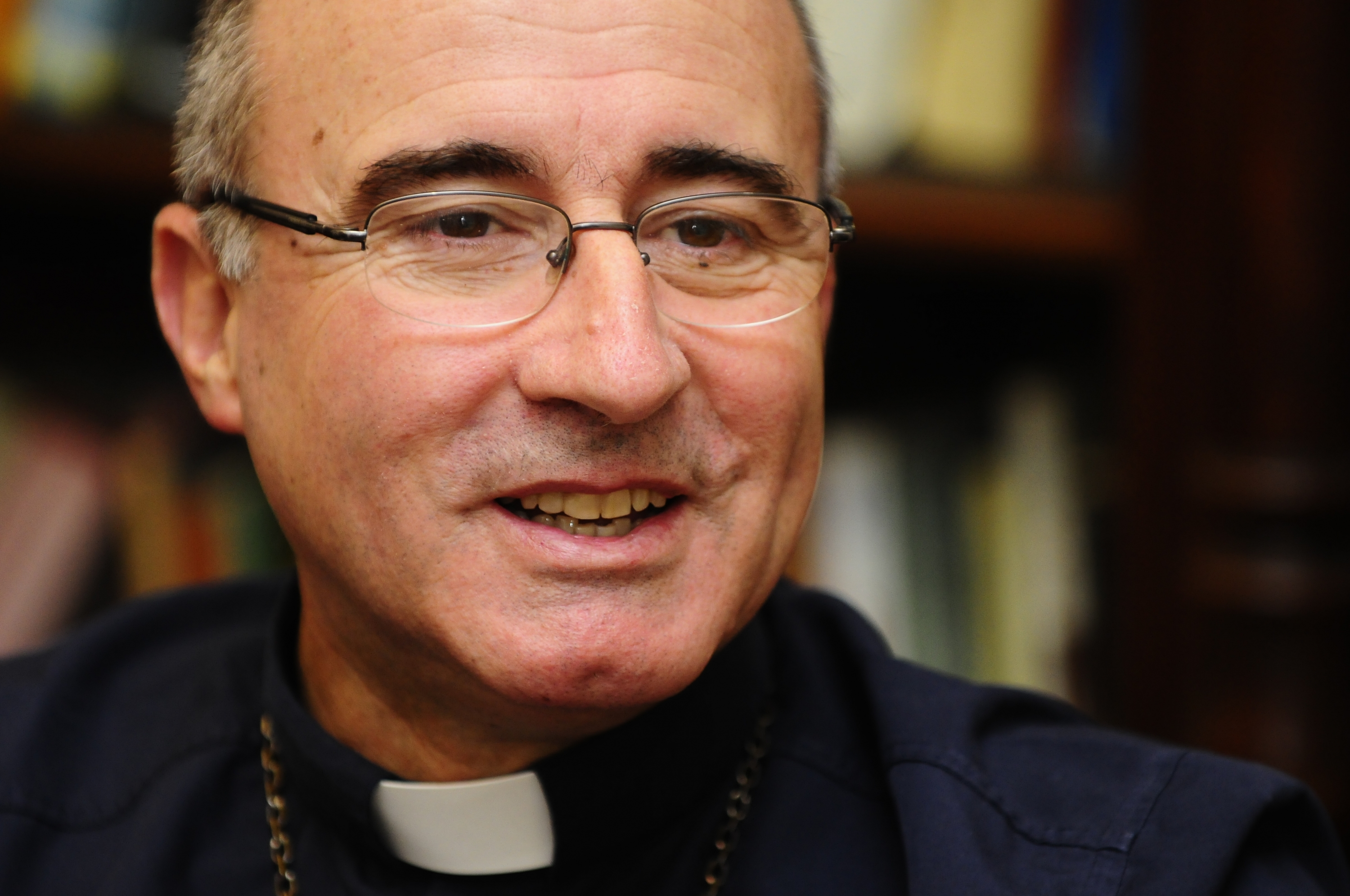 El eterno femenino de una imaginativa pintora