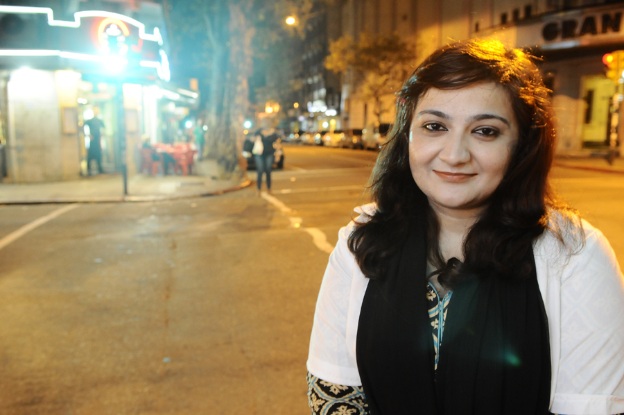 Kawish Tabassum vive en Montevideo desde hace dos meses y pretende trabajar cuando le revaliden el título. Foto: D. Borrelli