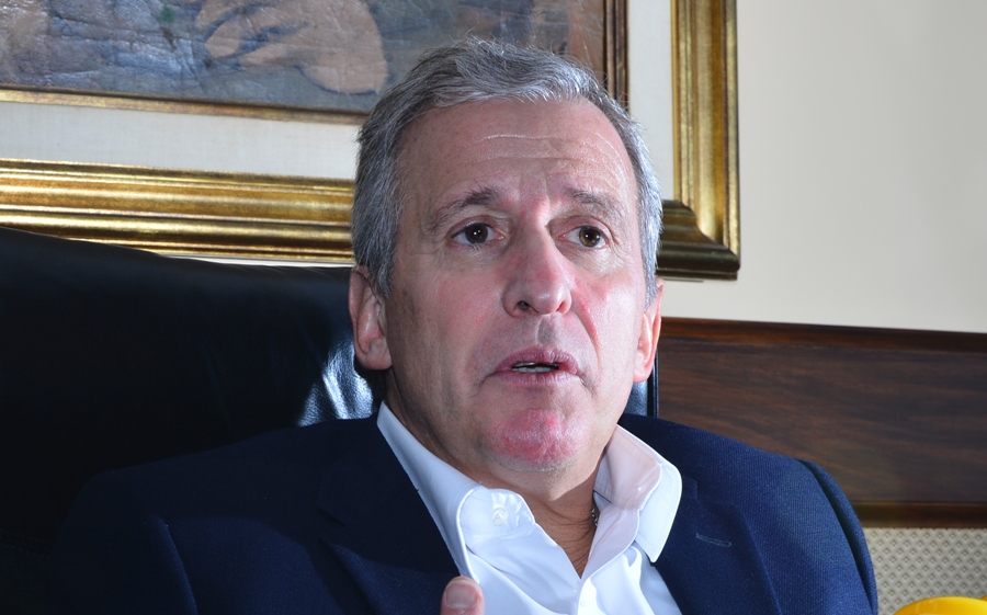 El eterno femenino de una imaginativa pintora