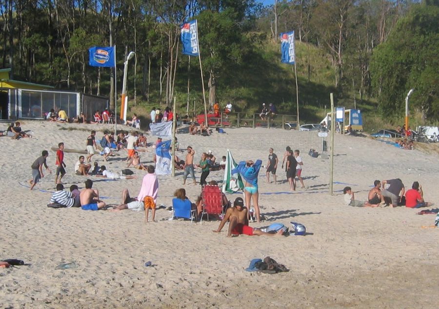 El eterno femenino de una imaginativa pintora