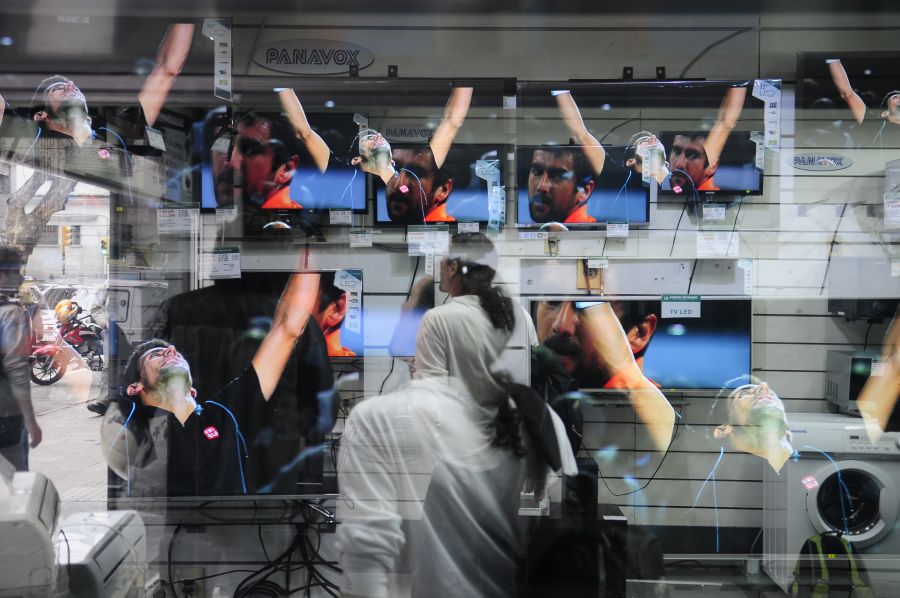 El eterno femenino de una imaginativa pintora