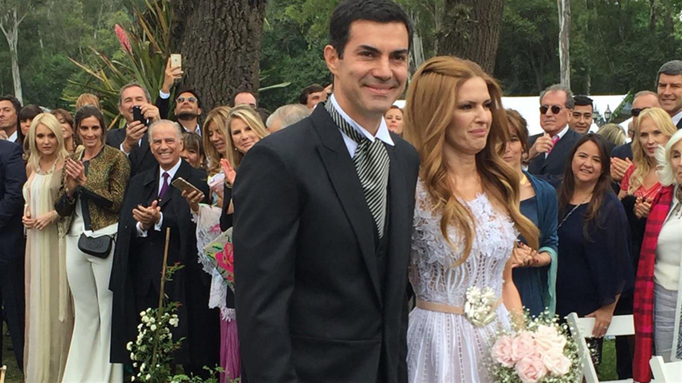 El eterno femenino de una imaginativa pintora