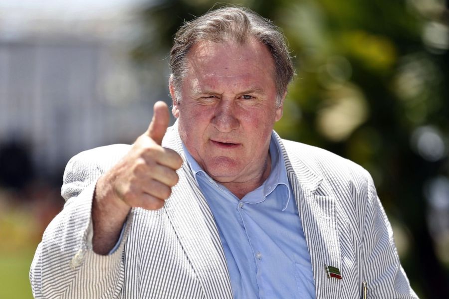 El eterno femenino de una imaginativa pintora