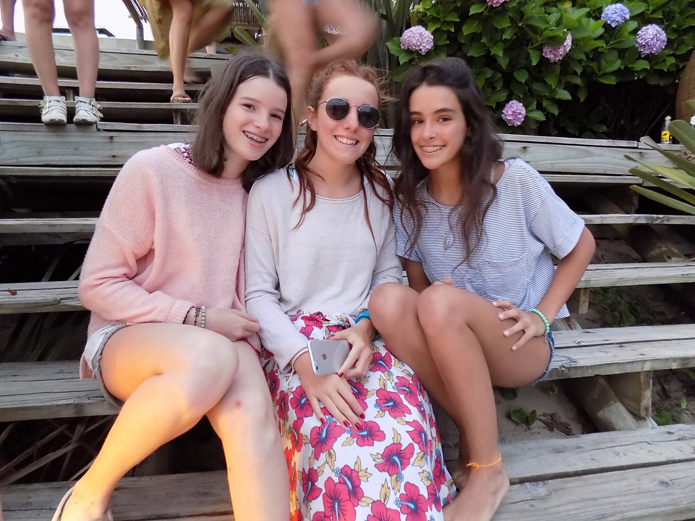 Maia Gómez, Carola Rey, Mercedes Sabato.