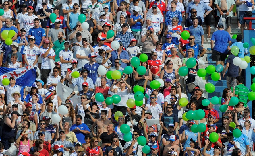 Los globos verdes se vieron en los estadios de la fecha por Chapecoense. Foto: Ariel Colmegna