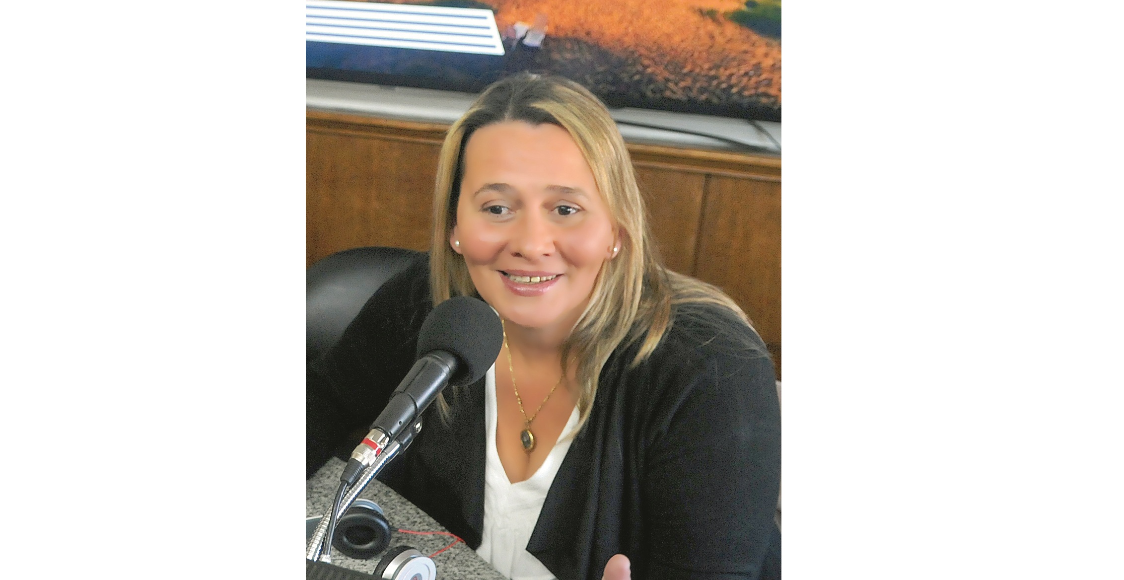 El eterno femenino de una imaginativa pintora