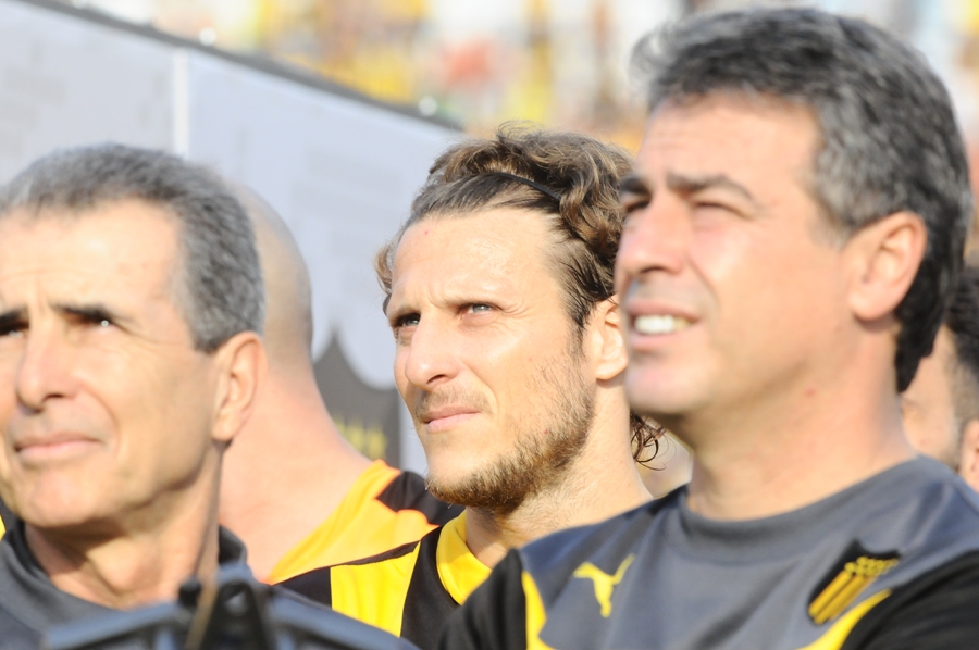 Diego Forlán y Pablo Bengoechea. Foto: Darwin Borrelli