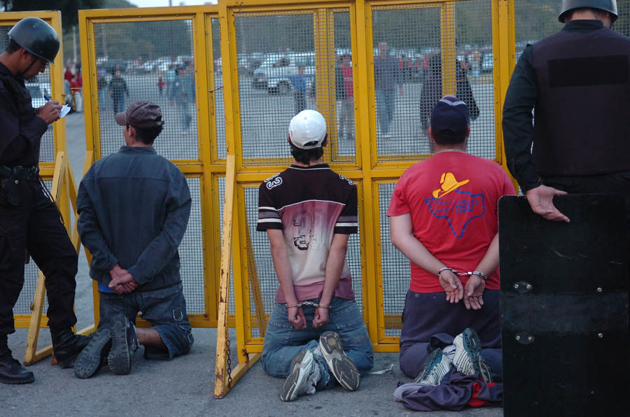 El eterno femenino de una imaginativa pintora