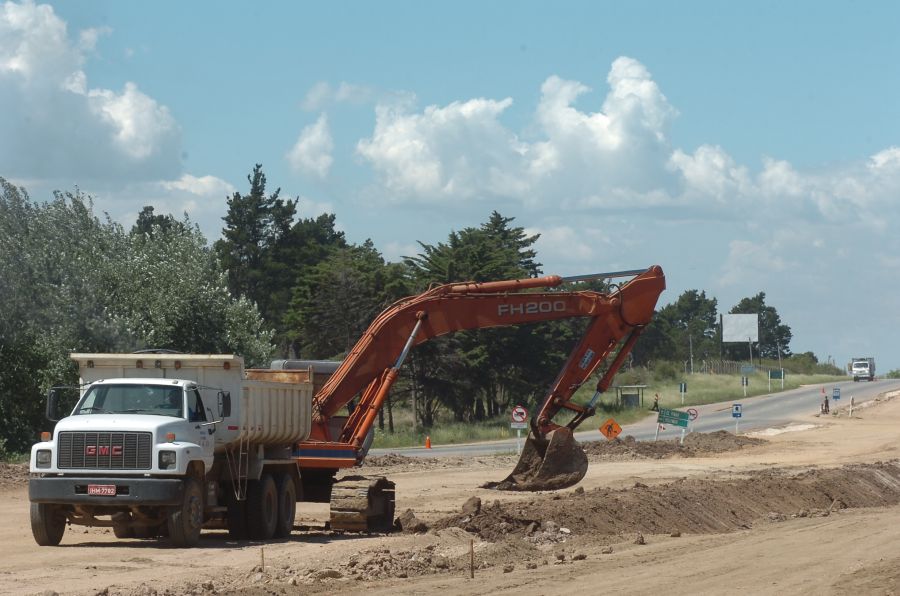 El eterno femenino de una imaginativa pintora