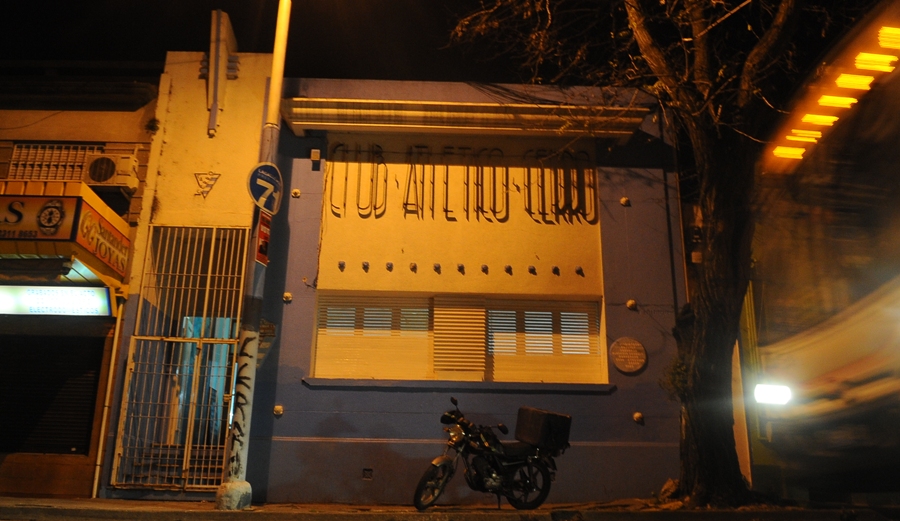 El eterno femenino de una imaginativa pintora