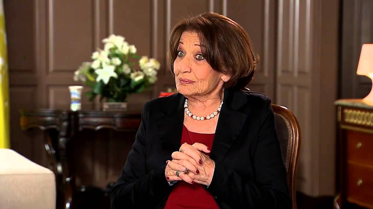 El eterno femenino de una imaginativa pintora