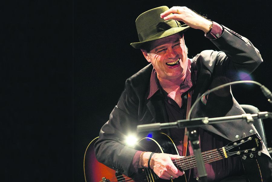 El eterno femenino de una imaginativa pintora